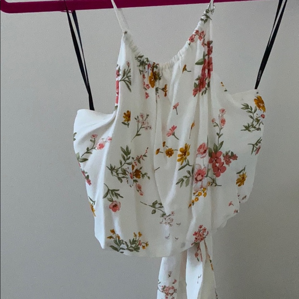 Floral crop top 🌺